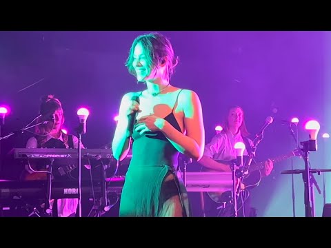 Gracie Abrams - Mess It Up (Live Brussels 2023)