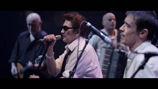 The Pogues in Paris, 30th Anniversary - Thousand are sailing