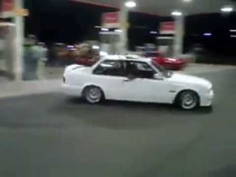 Bmw 325is doing donuts #1