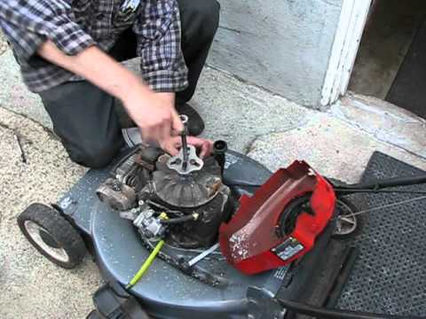 How to replace flywheel key on honda lawn mower