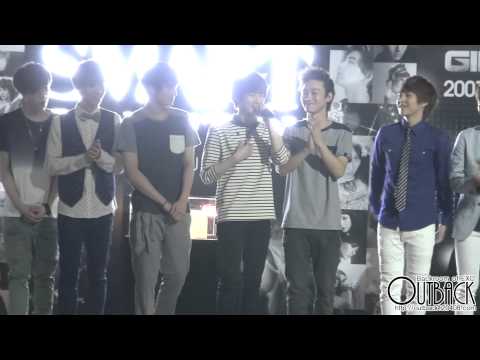 120810 SM ART EXHIBITION EXO 무대 위 인터뷰 1080p