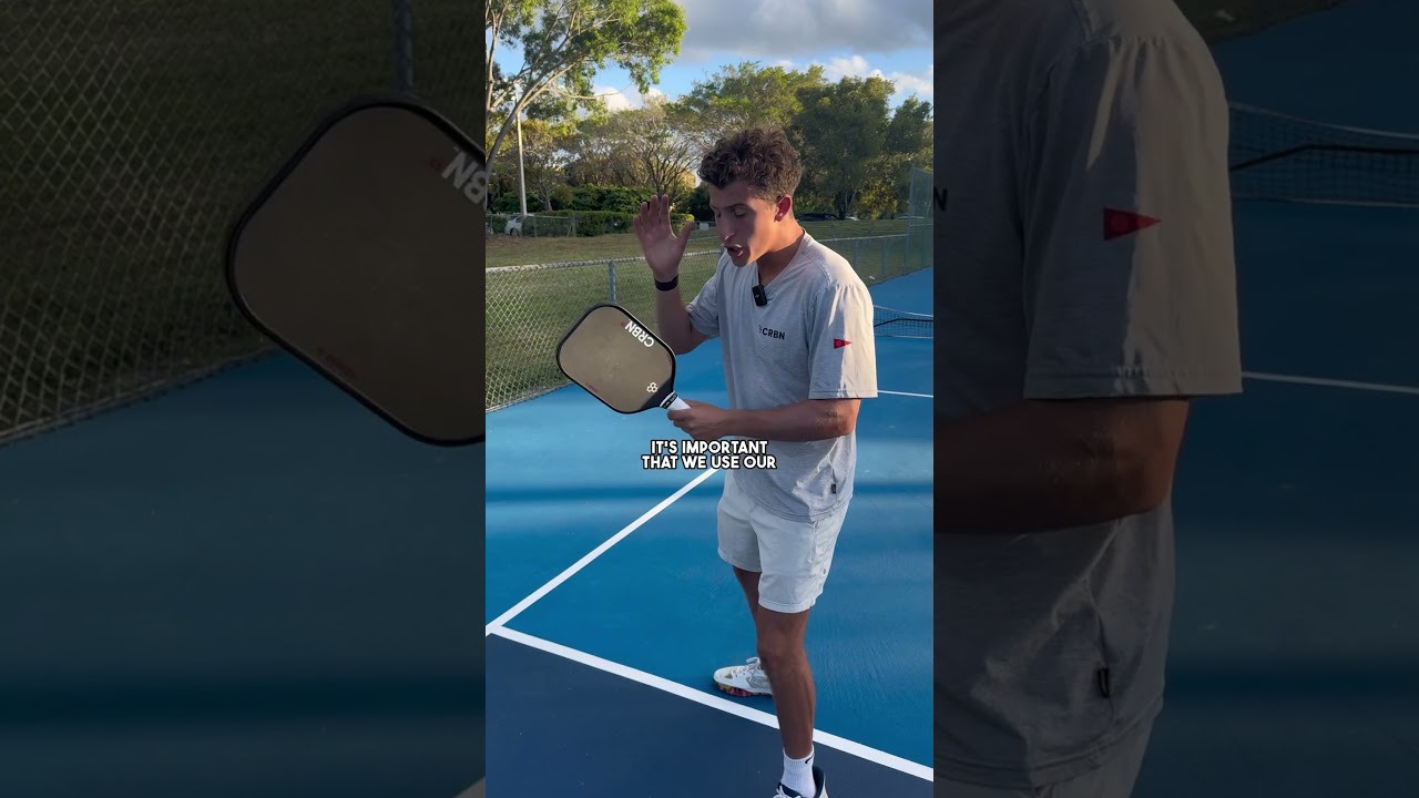 How To Hit a 2 Handed Backhand Dink! #pickleball #pickleballtips #shorts