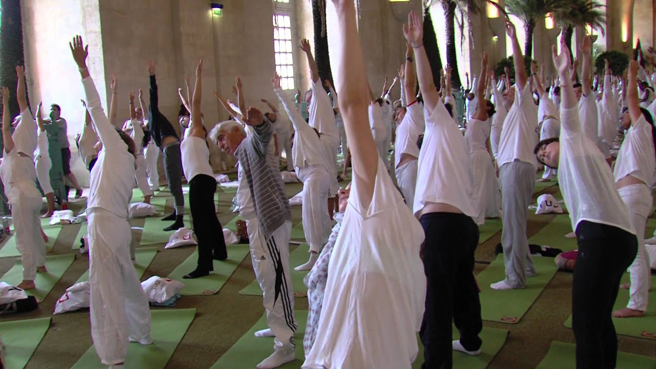 Une séance de yoga 100% solidaire
