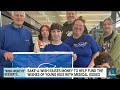 Meet the kids who bake to raise money for sick children  - 03:06 min - News - Video