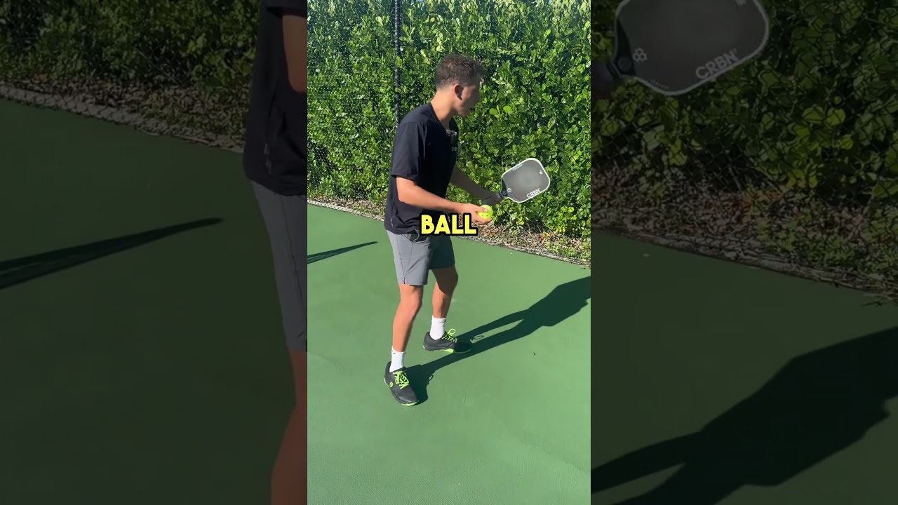 The Triangle Effect (How pros have such fast hands) #pickleball #pickleballtips