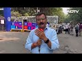 Mumbai: World Cup 2023 Semifinal का Ticket ब्लैक करने के आरोप में शख्स को Police ने दबोचा  - 03:16 min - News - Video