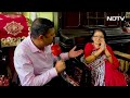 Election 2024: लोग मुझ पर भरोसा करते हैं, मुझे मेरी गैर-निंदनीय छवि के लिए चुना गया : Amrita Roy  - 07:24 min - News - Video