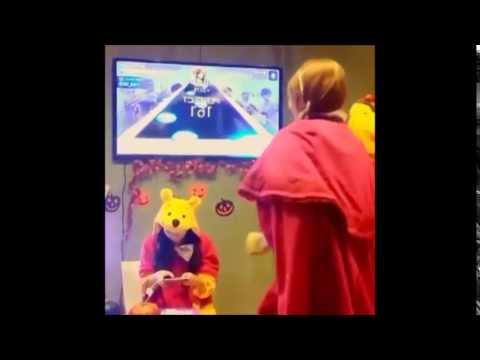 Red Velvet's Seulgi played SMTown Superstar at SMTown Halloween Party 2014