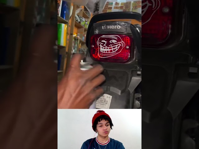 Ele botou a iluminação de troll na moto 😂 #humor #react #memes