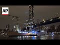 Mexican navy sailing ship strikes Brooklyn Bridge, fatally injuring 2 crew members
