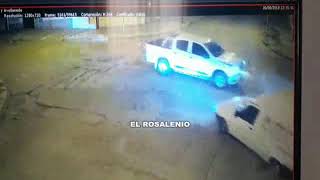 Las imágenes de un choque y la fuga de un vehículo