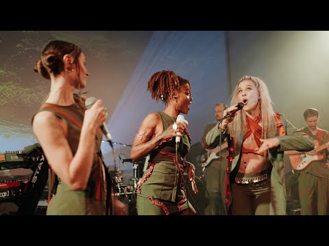 Komplimänt (Live at Moderne Karussell Luzern) - CARMABYLON