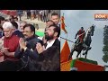 हाथ में तलवार लेकर Pakistan की ओर देख रहे Shivaji Maharaj... J&K पहुंचे Shinde ने क्‍यों कहा ऐसा?  - 03:14 min - News - Video