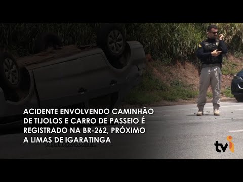Vídeo: Acidente envolvendo caminhão de tijolos e carro de passeio é registrado na BR-262, próximo a Limas do Pará