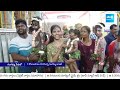 Gangamma Jatara 2024: గంగమ్మ తల్లికి సారె సమర్పించిన రోజా | Tirupati | @SakshiTV  - 01:44 min - News - Video