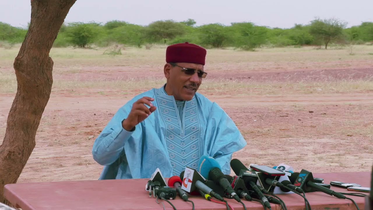 Résumé de la conférence de presse en haoussa animée par le Président Bazoum à Sarakoira.