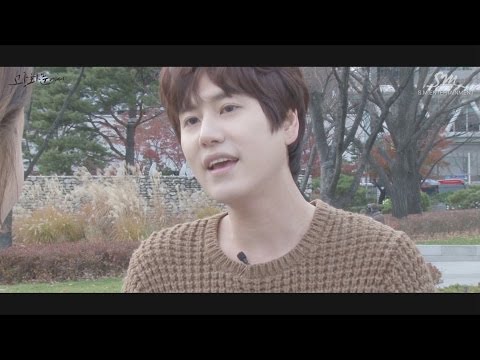 KYUHYUN 규현 First Winning Ceremony at Gwanghwamun '광화문에서' 1위 공약 실천