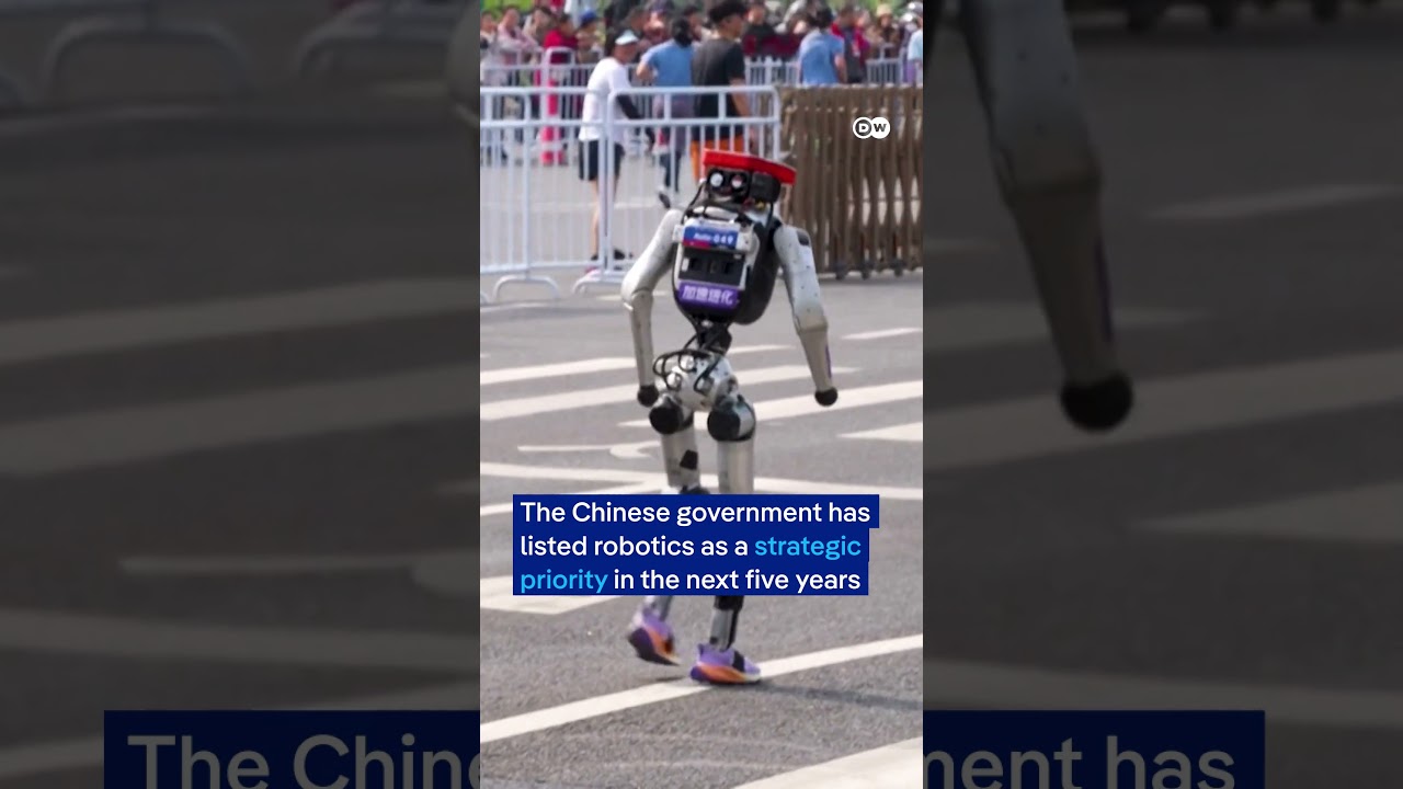 China: Robot wins half marathon as industry races forward | DW News