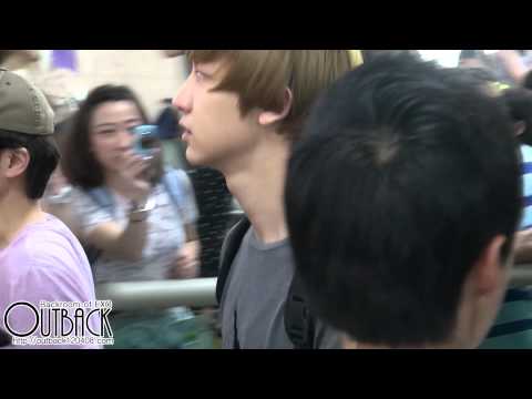 120806 EXO 김포공항 (Gimpo Airport) 입국 1080p