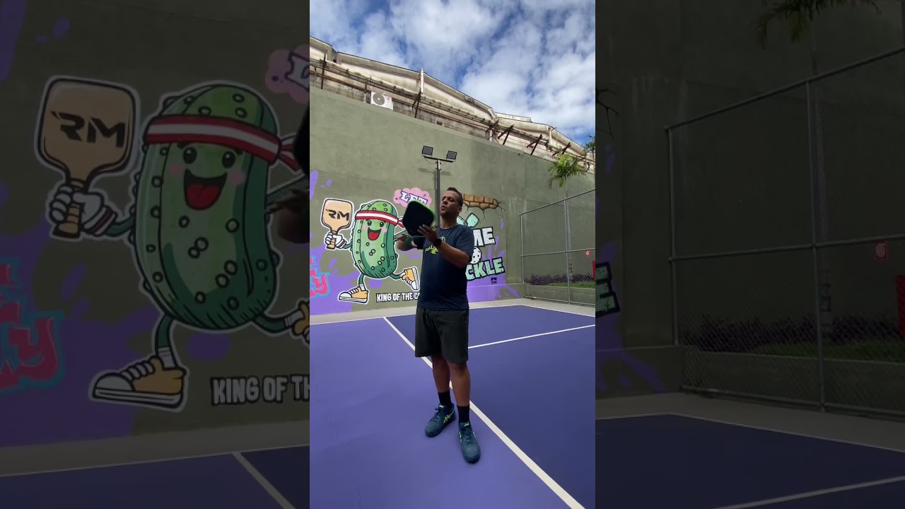 Qual o ponto ideal de contato na hora do smash no pickleball?Assista até o final e descubra!