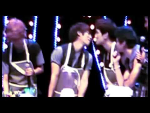 JongKey 종키 Fancam moment # 18 -