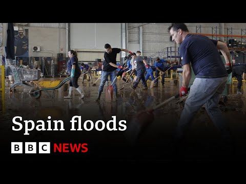 Barcelona issues red alert weather warning | BBC News