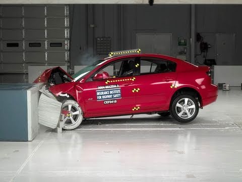 Δοκιμή συντριβής βίντεο Mazda Mazda 3 (Axela) Sedan 2004 - 2009