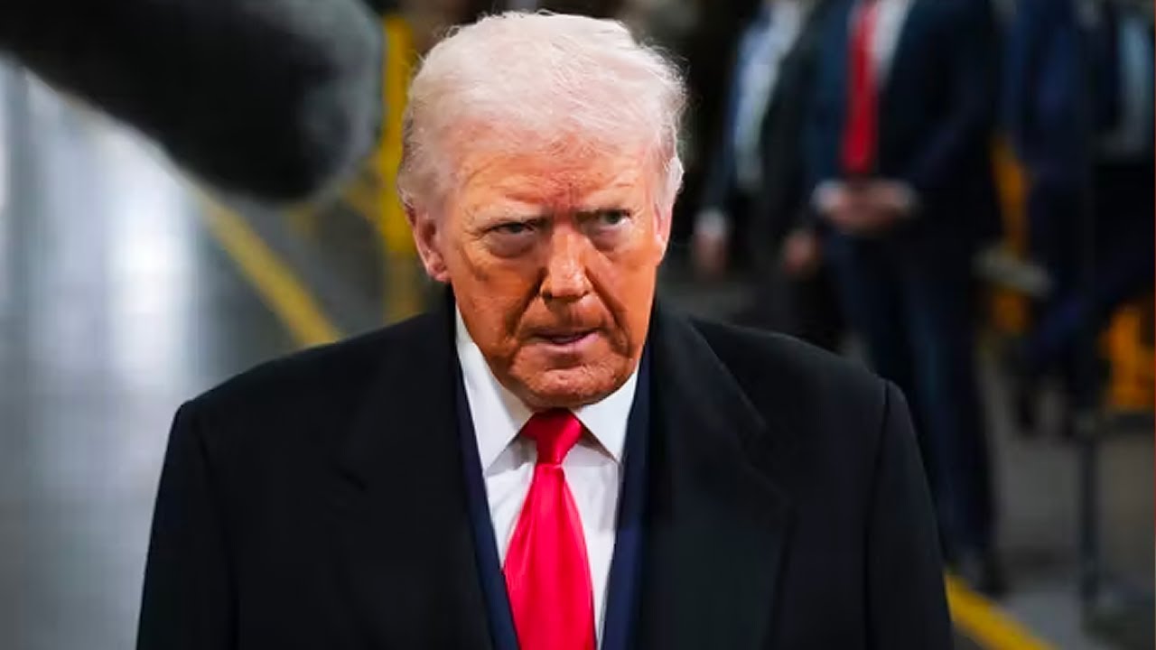 Iran : Trump appelle les manifestants iraniens à "prendre le contrôle" de leurs institutions