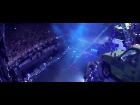 Everybody in the Place (Live)