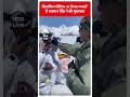 सियाचिन ग्लेशियर पर तैनात जवानों से राजनाथ सिंह ने की मुलाकात | Rajnath Singh | #shorts - 00:42 min - News - Video