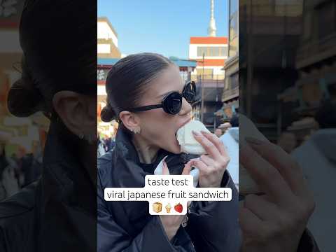 taste test of the viral japanese fruit sandos in tokyo 🍞🍦🍓 #japanesefood #asakusatokyo #tastetest