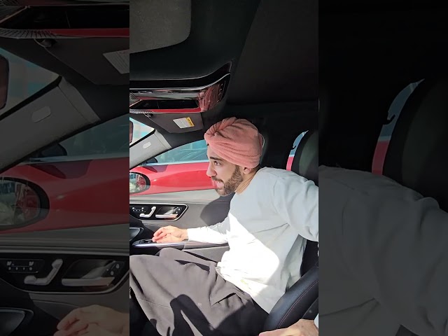 لما امك تركب معك بالسيارة