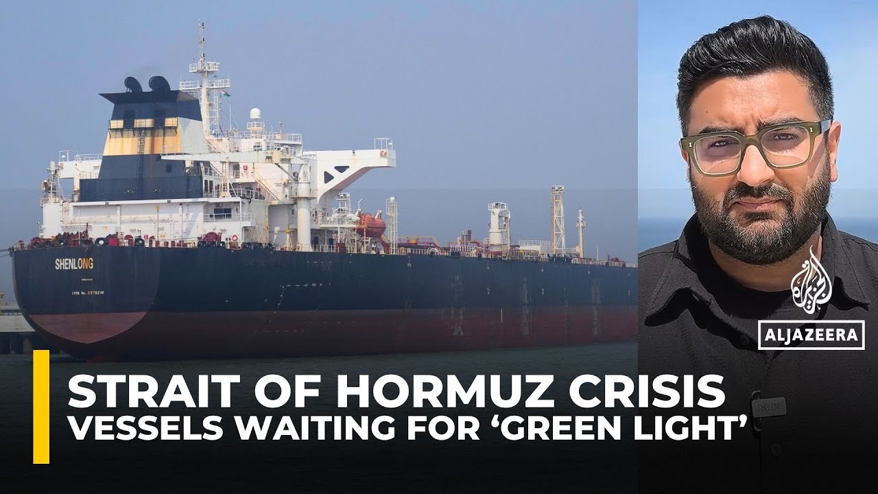 Dozens of stranded vessels outside Strait of Hormuz: Journalist
