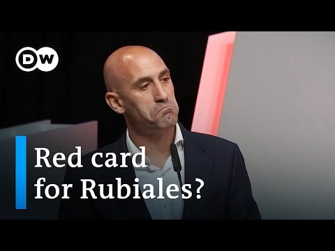 FIFA suspends Spain's federation boss Rubiales over World Cup kiss | DW News