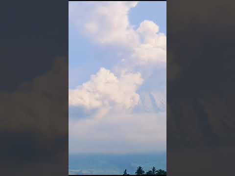 erupsi merapi yang dapat terpantau dengan Baik