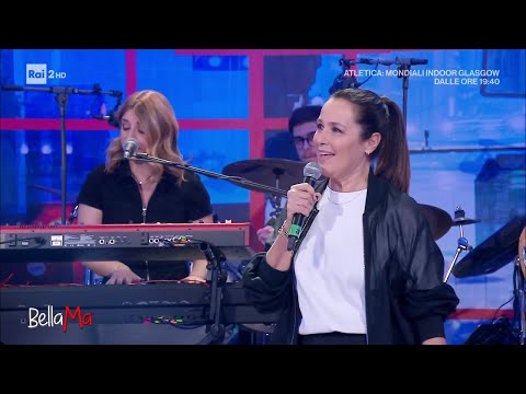 Roberta Capua canta "Amico è " - BellaMa' 01/03/2024