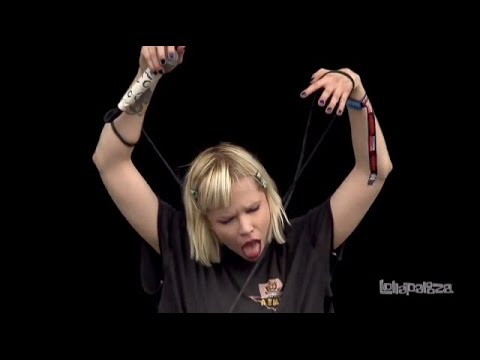 CRYSTAL CASTLES - WRATH OF GOD LIVE