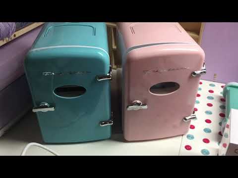 What’s your vote? Pink or Mint?? Lol