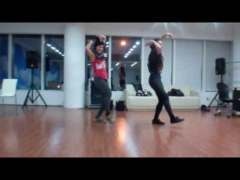 Girls' Generation 少女時代 LOVE&GIRLS Original Choreography by Rino Nakasone and Koharu Sugawara