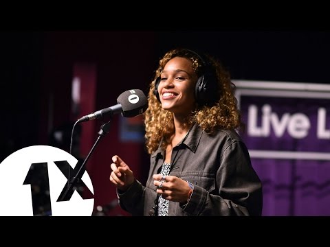 Izzy Bizu - Give Me Love in the Radio 1Xtra Live Lounge
