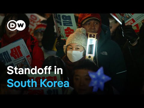 South Koreans turn out for rival demonstrations as president defies arrest | DW News