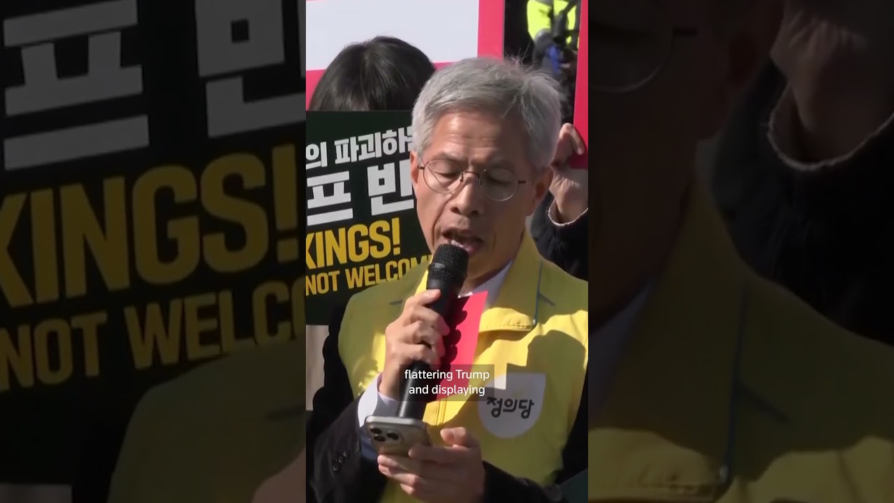 South Korea protesters criticize Trump and leaders 'flattering' him