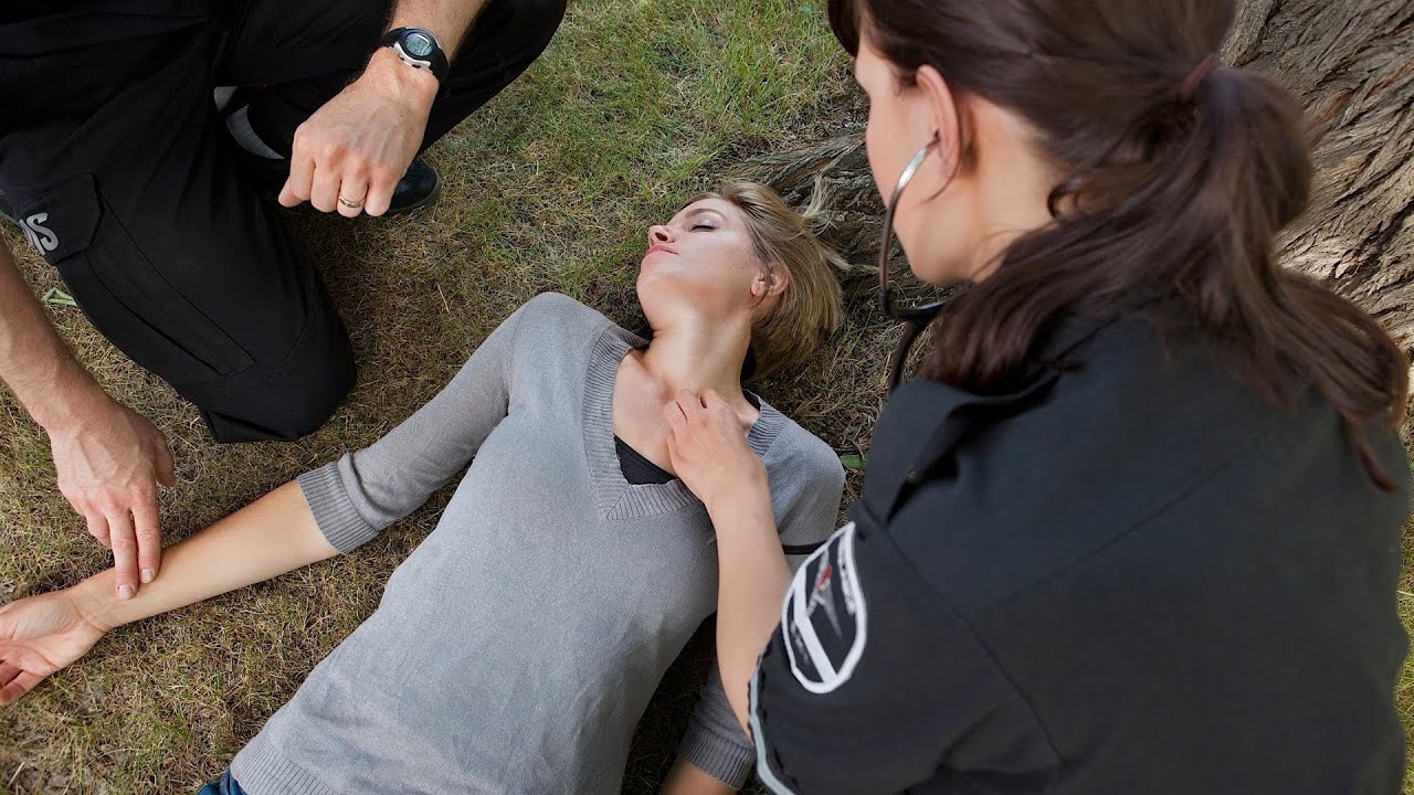 first aid for fainting