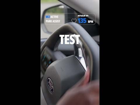 Elektrický Ford Explorer s aktivním parkovacím asistentem