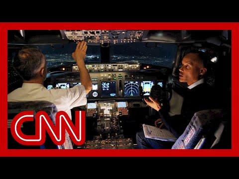 Flight simulator shows what flying into Reagan National at night looks like