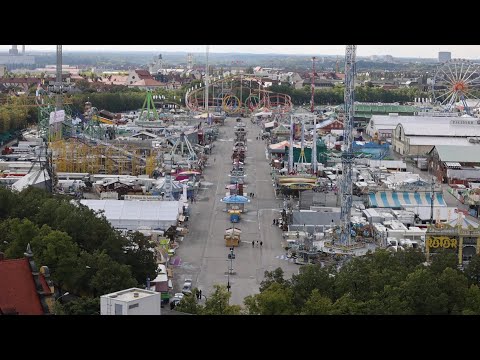 Oktoberfest empty after brief closure due to bomb threat | AFP