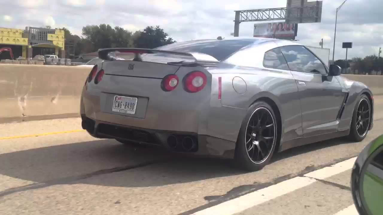 Nissan gtr motorway #4