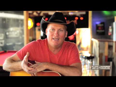 Kevin Fowler Pays Tribute to Tex-Mex on 'Borracho Grande' - YouTube