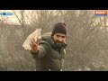 Kashmir में जम गई डल झील हर तरफ बस बर्फ की मोटी परत, ठंड के मारे लोगों का हाल हुआ बेहाल | Winters  - 05:11 min - News - Video