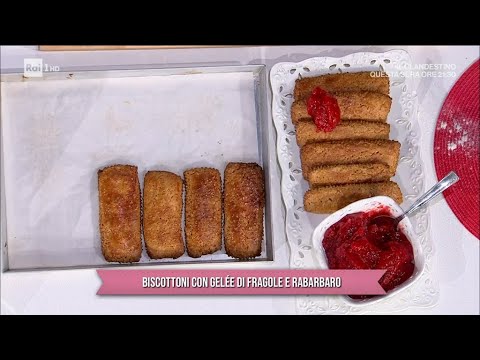 Biscotti con gelée di fragole e rabarbaro - È sempre mezzogiorno 15/04/2024